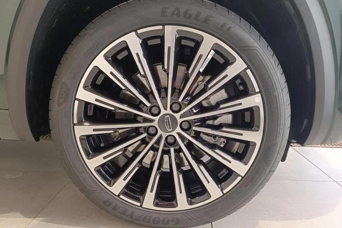 Новый Geely Monjaro I 2026 года, цена 4 754 990 рублей, внедорожник, Автокод Объявления