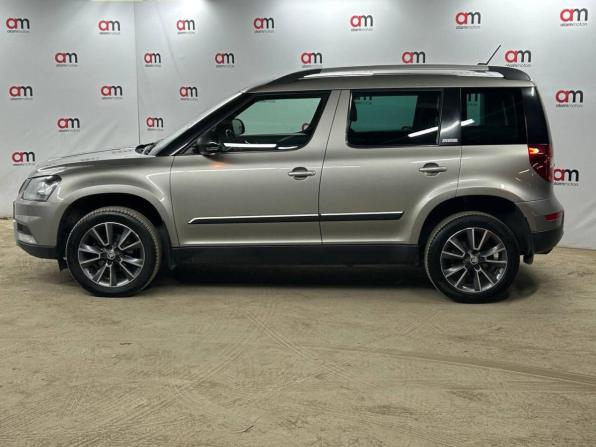 Skoda Yeti I Рестайлинг с пробегом 2017 года, цена 1 099 000 рублей, 209000 км, внедорожник, Автокод Объявления