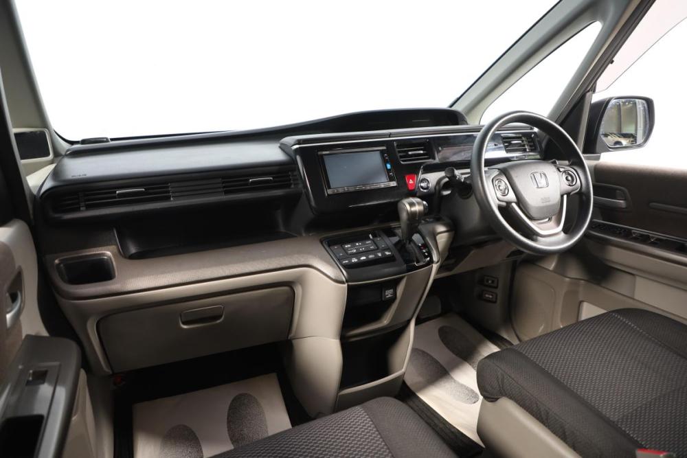 Honda Stepwgn V Новосибирск  - изображение 8