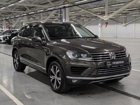 Volkswagen Touareg II Рестайлинг с пробегом 2015 года, цена 2 550 000 рублей, 259910 км, внедорожник, Автокод Объявления