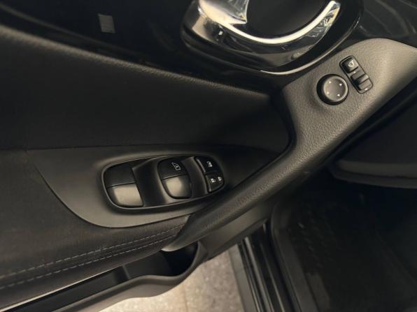 Nissan Qashqai II с пробегом 2017 года, цена 1 655 000 рублей, 83584 км, внедорожник, Автокод Объявления
