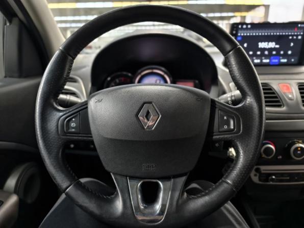 Renault Fluence I Рестайлинг с пробегом 2015 года, цена 864 000 рублей, 107016 км, седан, Автокод Объявления