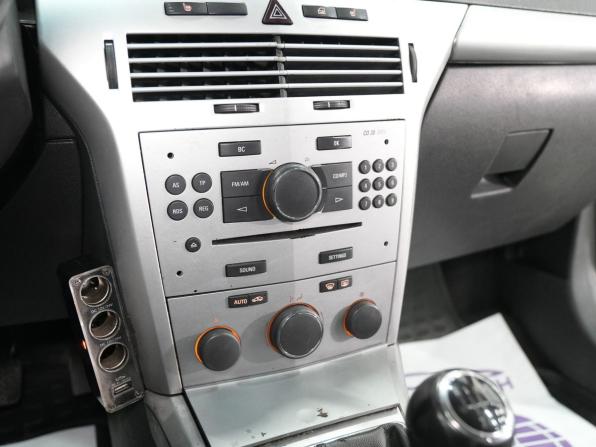 Opel Astra H Рестайлинг с пробегом 2011 года, цена 395 000 рублей, 134000 км, универсал, Автокод Объявления