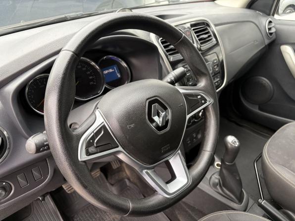 Renault Logan II Рестайлинг с пробегом 2018 года, цена 1 009 000 рублей, 158450 км, седан, Автокод Объявления