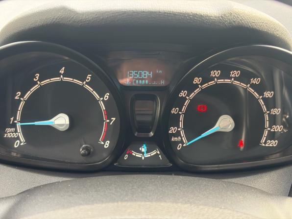 Ford Fiesta Mk6 Рестайлинг с пробегом 2015 года, цена 675 000 рублей, 135100 км, седан, Автокод Объявления