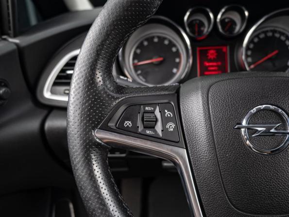 Opel Astra J Рестайлинг с пробегом 2014 года, цена 900 000 рублей, 152427 км, хэтчбек, Автокод Объявления
