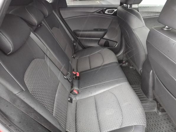 Kia Ceed III с пробегом 2018 года, цена 1 550 000 рублей, 105000 км, хэтчбек, Автокод Объявления