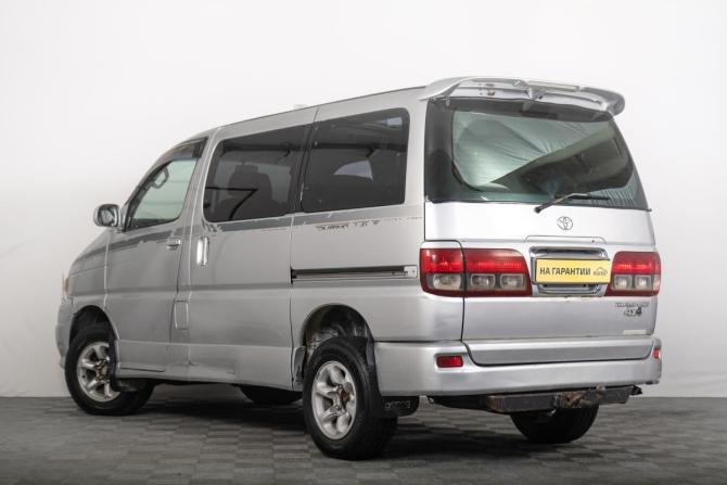 Toyota Touring HiAce I с пробегом 2000 года, цена 699 000 рублей, 370000 км, минивэн, Автокод Объявления