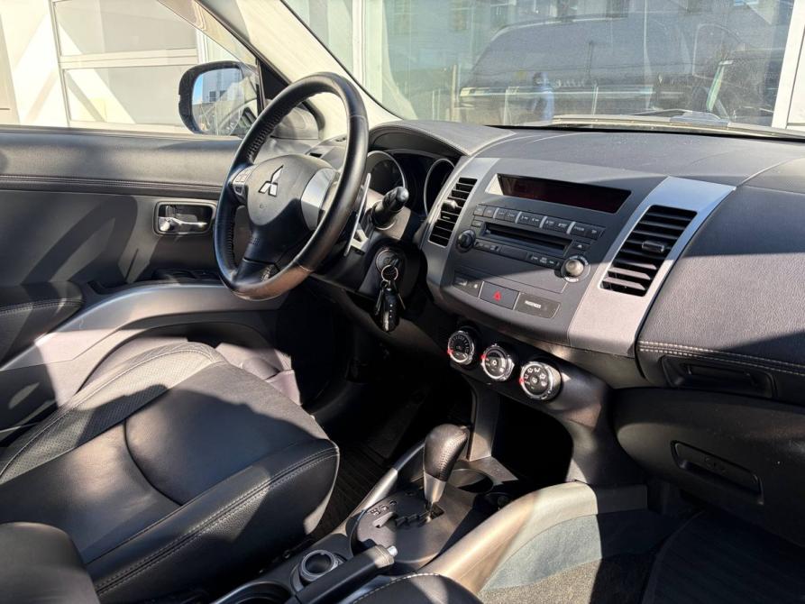 Mitsubishi Outlander II Рестайлинг Санкт-Петербург  - изображение 6