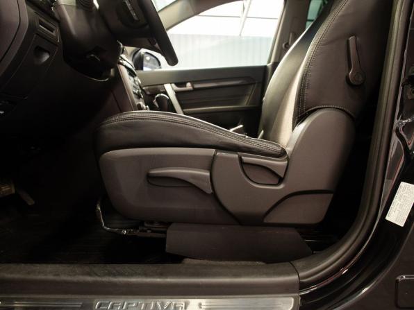 Chevrolet Captiva I Рестайлинг 2 с пробегом 2013 года, цена 1 270 000 рублей, 249784 км, внедорожник, Автокод Объявления