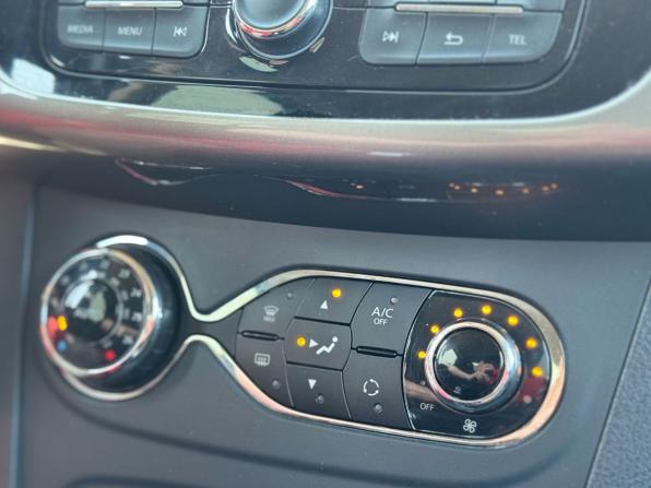 Renault Logan II с пробегом 2015 года, цена 809 000 рублей, 114528 км, седан, Автокод Объявления