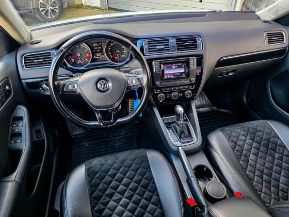 Volkswagen Jetta VI Рестайлинг с пробегом 2017 года, цена 1 250 000 рублей, 132500 км, седан, Автокод Объявления