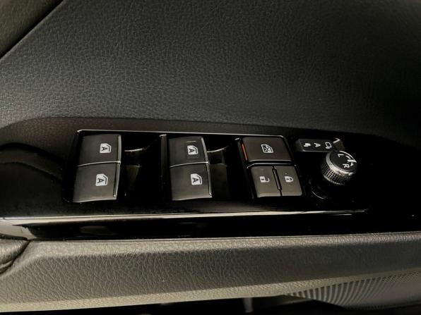 Toyota Camry VIII (XV70) с пробегом 2021 года, цена 3 045 000 рублей, 12109 км, седан, Автокод Объявления