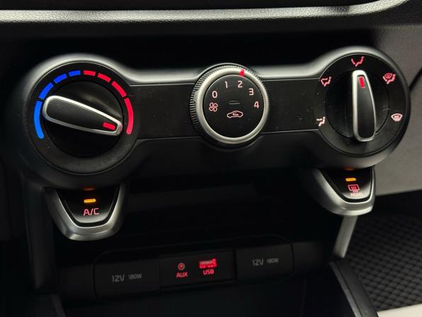 Kia Rio IV с пробегом 2018 года, цена 1 599 000 рублей, 123117 км, хэтчбек, Автокод Объявления
