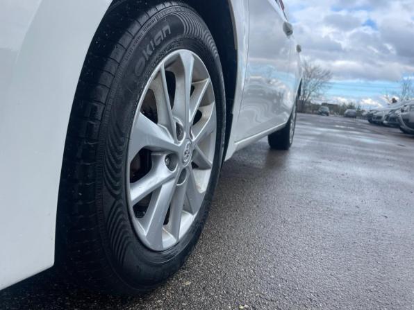 Toyota Corolla XI (E160 E170 E180) с пробегом 2013 года, цена 1 570 000 рублей, 127405 км, седан, Автокод Объявления