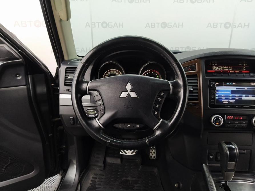 Mitsubishi Pajero IV Рестайлинг 1 Екатеринбург  - изображение 31