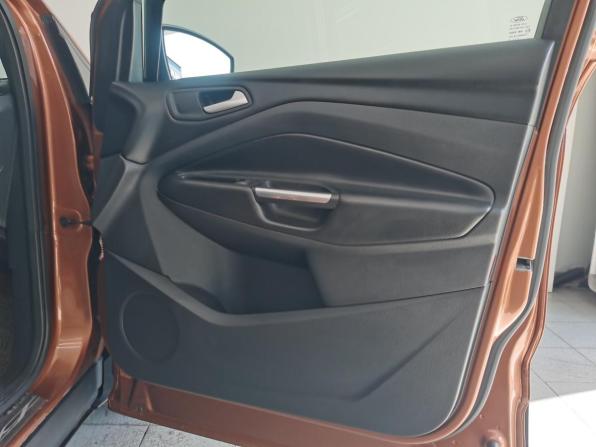 Ford Kuga II Рестайлинг с пробегом 2018 года, цена 1 670 000 рублей, 150877 км, внедорожник, Автокод Объявления