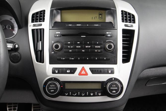 Kia Ceed I с пробегом 2008 года, цена 569 000 рублей, 305011 км, хэтчбек, Автокод Объявления