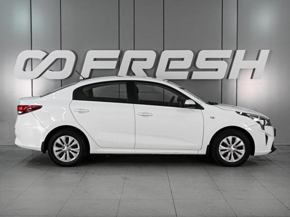 Kia Rio IV Рестайлинг с пробегом 2021 года, цена 1 400 000 рублей, 103495 км, седан, Автокод Объявления