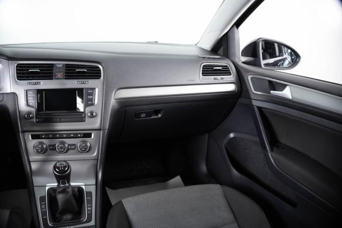 Volkswagen Golf VII с пробегом 2013 года, цена 959 000 рублей, 135000 км, хэтчбек, Автокод Объявления