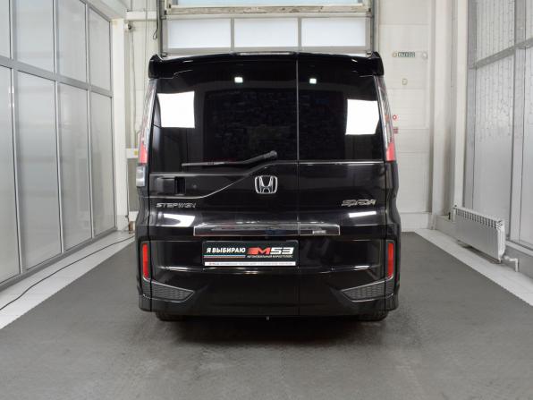 Honda Stepwgn V Рестайлинг с пробегом 2020 года, цена 2 079 995 рублей, 84842 км, минивэн, Автокод Объявления