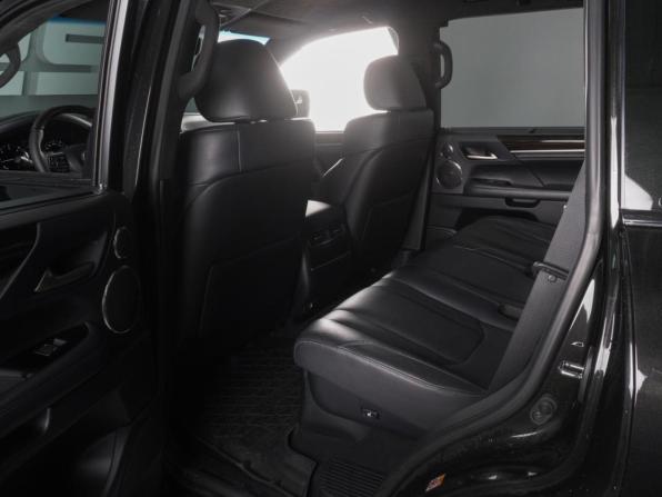 Lexus LX III Рестайлинг 2 с пробегом 2018 года, цена 9 860 000 рублей, 63737 км, внедорожник, Автокод Объявления