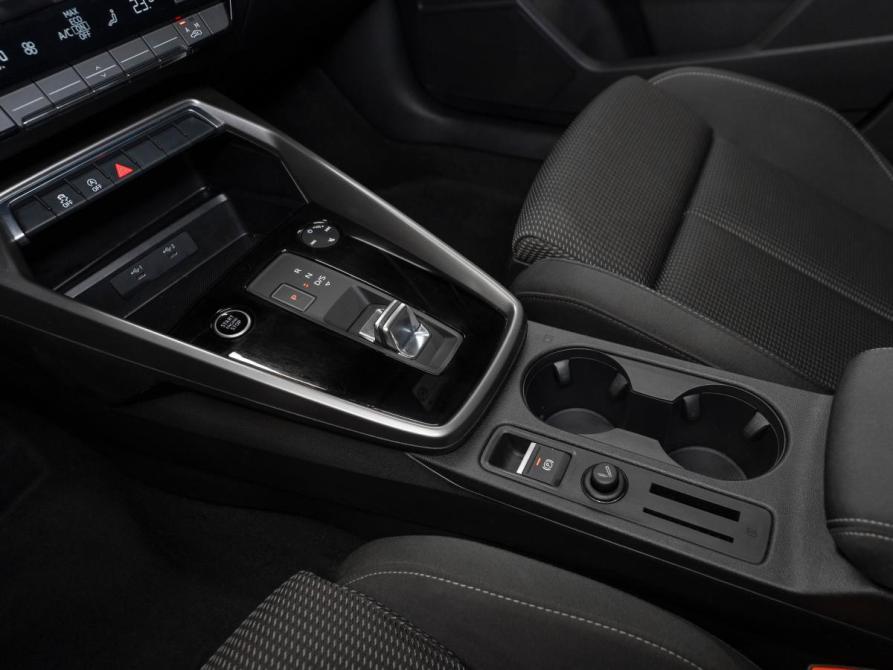 Audi A3 IV (8Y) Москва  - изображение 13
