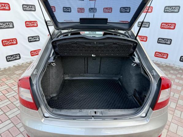 Skoda Octavia II (A5) Рестайлинг с пробегом 2009 года, цена 649 990 рублей, 213800 км, лифтбек, Автокод Объявления