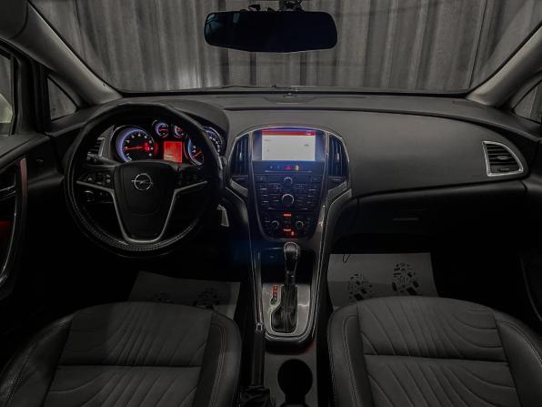 Opel Astra J Рестайлинг с пробегом 2014 года, цена 700 000 рублей, 150000 км, хэтчбек, Автокод Объявления