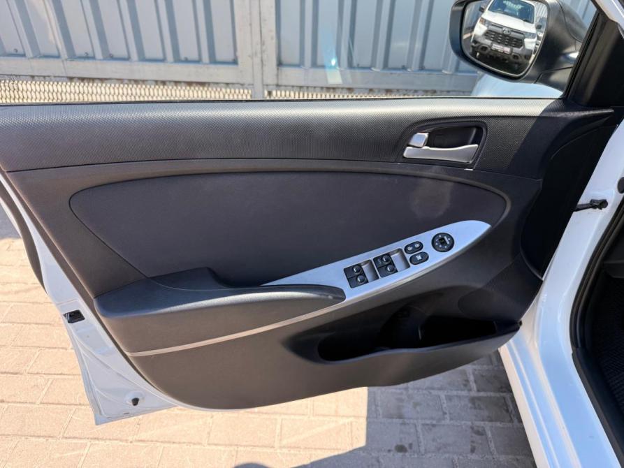 Hyundai Solaris I Рестайлинг Ростов-на-Дону  - изображение 12