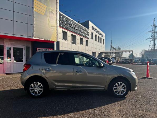 Renault Sandero II Рестайлинг с пробегом 2018 года, цена 1 071 000 рублей, 73133 км, хэтчбек, Автокод Объявления