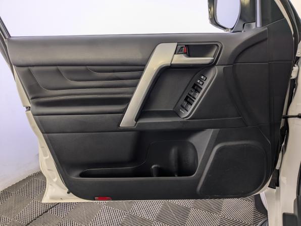 Toyota Land Cruiser Prado 150 Series Рестайлинг 3 с пробегом 2021 года, цена 5 150 000 рублей, 74457 км, внедорожник, Автокод Объявления