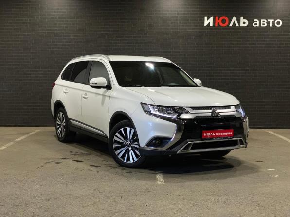 Mitsubishi Outlander III Рестайлинг 3 с пробегом 2020 года, цена 2 300 000 рублей, 147513 км, внедорожник, Автокод Объявления