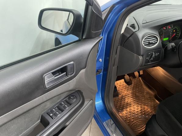Ford Focus II с пробегом 2007 года, цена 470 000 рублей, 204918 км, хэтчбек, Автокод Объявления