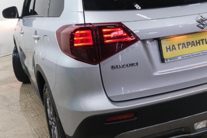 Suzuki Vitara II Рестайлинг с пробегом 2021 года, цена 1 929 000 рублей, 26000 км, внедорожник, Автокод Объявления