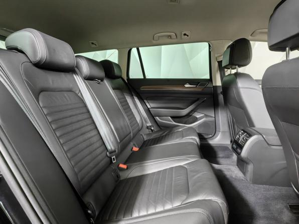 Volkswagen Passat B8 с пробегом 2018 года, цена 2 375 000 рублей, 175453 км, универсал, Автокод Объявления
