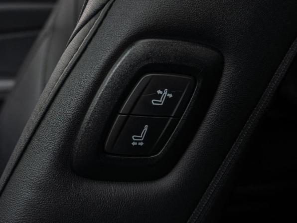 Toyota Avalon V Рестайлинг с пробегом 2022 года, цена 3 379 000 рублей, 43720 км, седан, Автокод Объявления