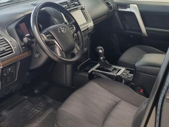 Toyota Land Cruiser Prado 150 Series Рестайлинг 2 с пробегом 2019 года, цена 5 980 000 рублей, 169671 км, внедорожник, Автокод Объявления