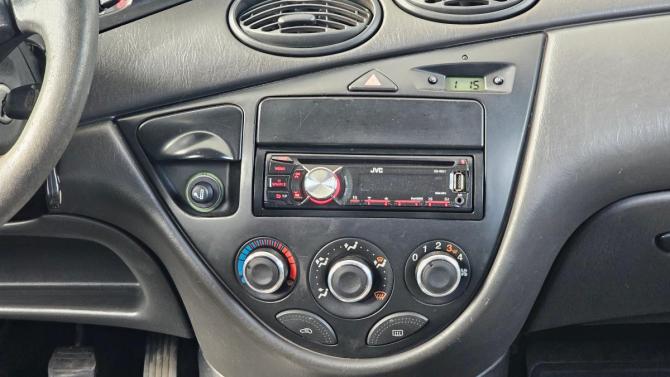 Ford Focus I Рестайлинг с пробегом 2004 года, цена 259 000 рублей, 243000 км, седан, Автокод Объявления