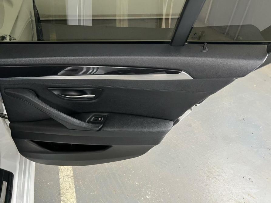 BMW 5 серии VI (F10/F11/F07) Рестайлинг Екатеринбург  - изображение 17