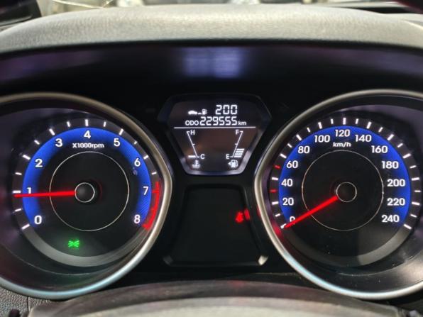 Hyundai Elantra V (MD) с пробегом 2012 года, цена 829 000 рублей, 229535 км, седан, Автокод Объявления