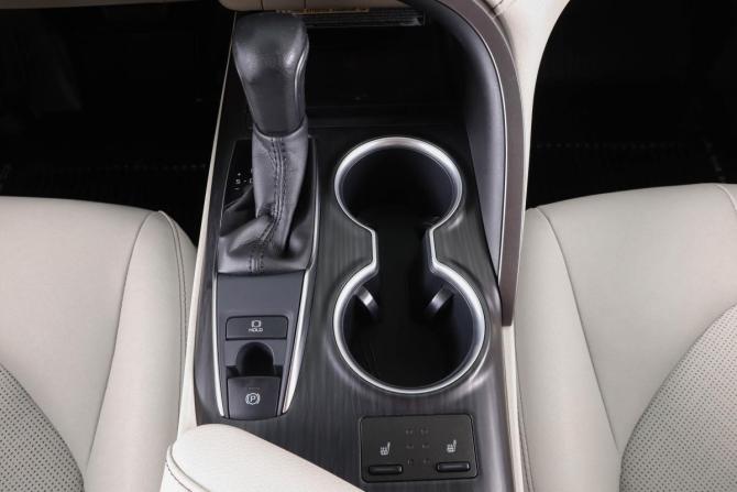 Toyota Camry VIII (XV70) Рестайлинг с пробегом 2021 года, цена 3 549 000 рублей, 185700 км, седан, Автокод Объявления
