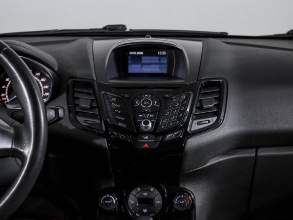 Ford Fiesta Mk6 Рестайлинг с пробегом 2015 года, цена 960 000 рублей, 74506 км, хэтчбек, Автокод Объявления