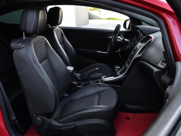 Opel Astra J Рестайлинг с пробегом 2012 года, цена 825 000 рублей, 166711 км, хэтчбек, Автокод Объявления