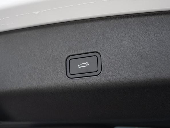 Geely Monjaro I Рестайлинг 2 с пробегом 2026 года, цена 4 200 000 рублей, 52 км, внедорожник, Автокод Объявления