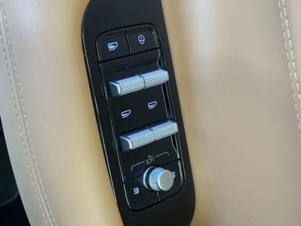 Geely Atlas II с пробегом 2025 года, цена 2 600 000 рублей, 25568 км, внедорожник, Автокод Объявления