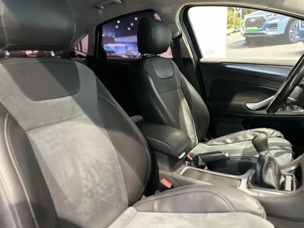 Ford Mondeo IV Рестайлинг с пробегом 2012 года, цена 850 000 рублей, 200000 км, седан, Автокод Объявления