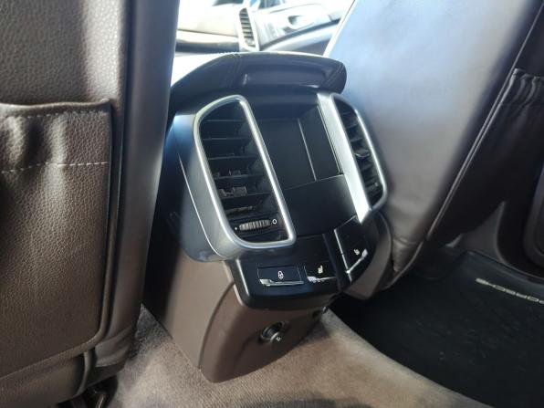 Porsche Cayenne II (958) с пробегом 2012 года, цена 2 380 000 рублей, 278643 км, внедорожник, Автокод Объявления