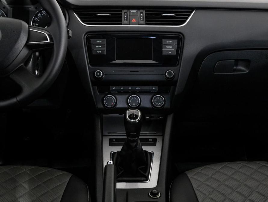 Skoda Octavia III (A7) Санкт-Петербург  - изображение 12