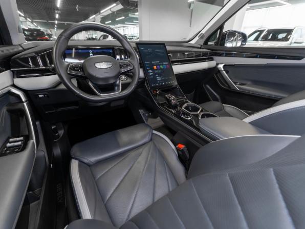 Geely Atlas II с пробегом 2024 года, цена 3 260 000 рублей, 21852 км, внедорожник, Автокод Объявления
